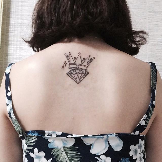 Tatuagens femininas para as costas Tatuagens femininas para as costas