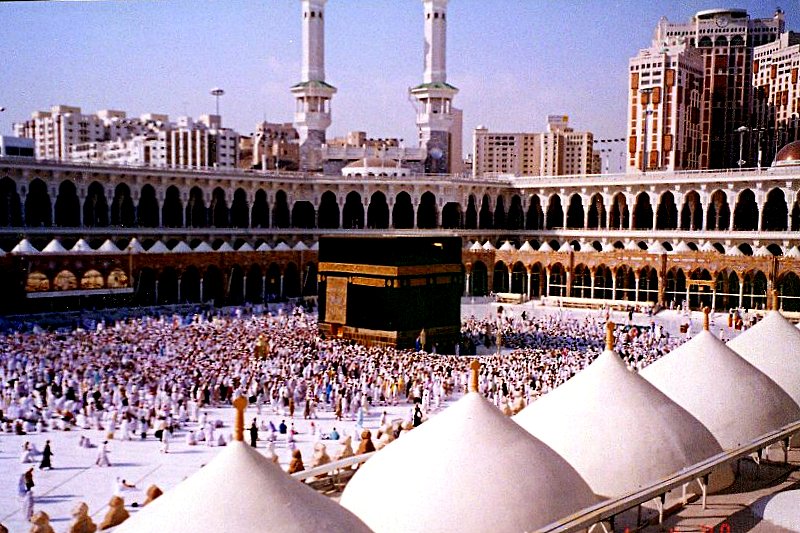 DI UJUNG ISLAM: Pembangunan dan Perubahan Masjidil Haram ...