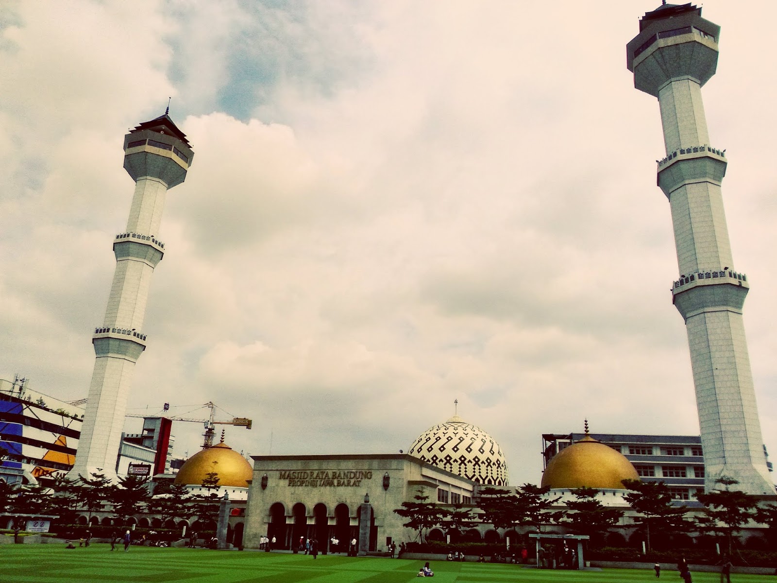 Unduh 6000+ Wallpaper Bagus Kota Bandung Jawa Barat 40251 HD Unduh 6000+ Wallpaper Bagus Kota Bandung Jawa Barat 40251 HD