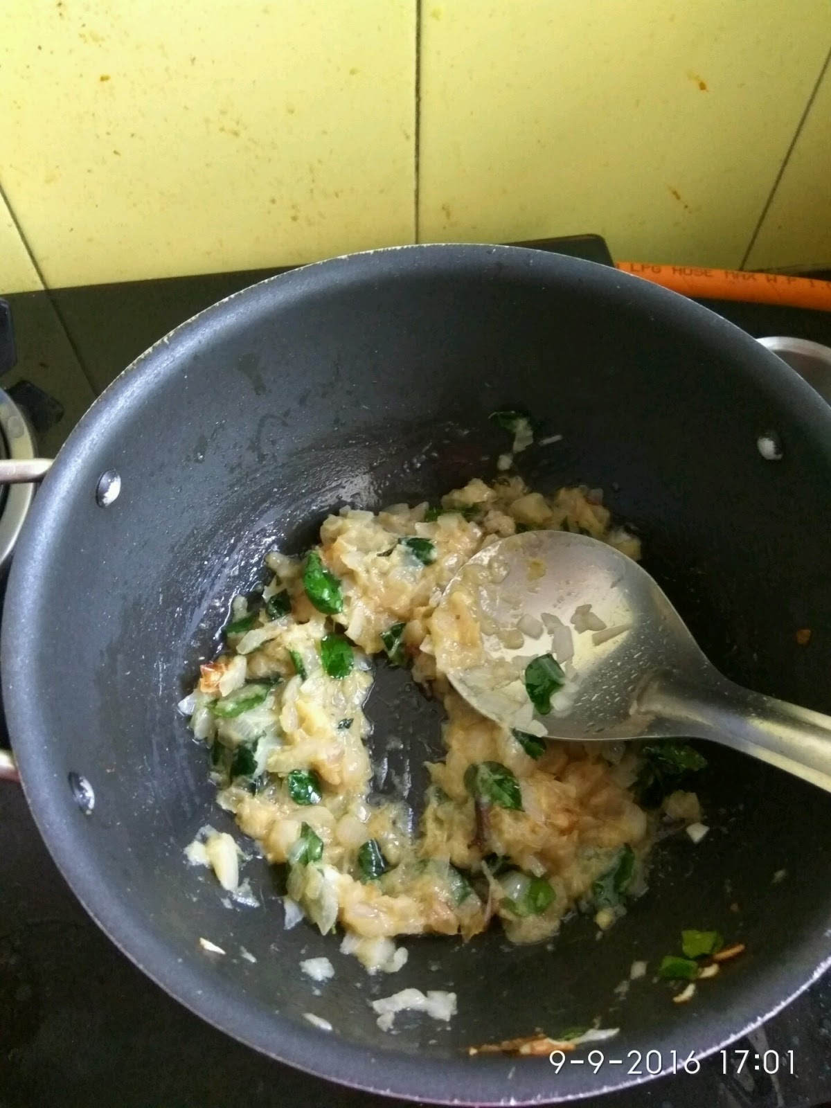 How to make lamb gravy?