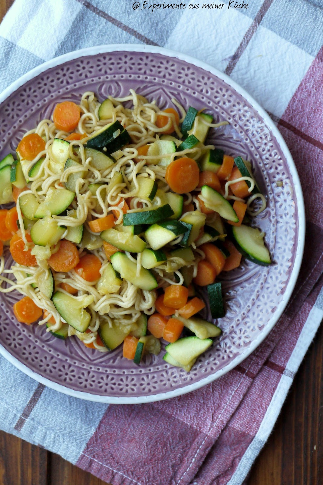 Experimente aus meiner Küche: Zucchini-Möhren-Gemüse