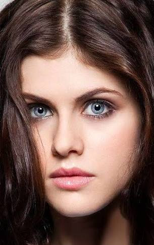 Alexandria Daddario: Alexandria Daddario Cute looking faces collections