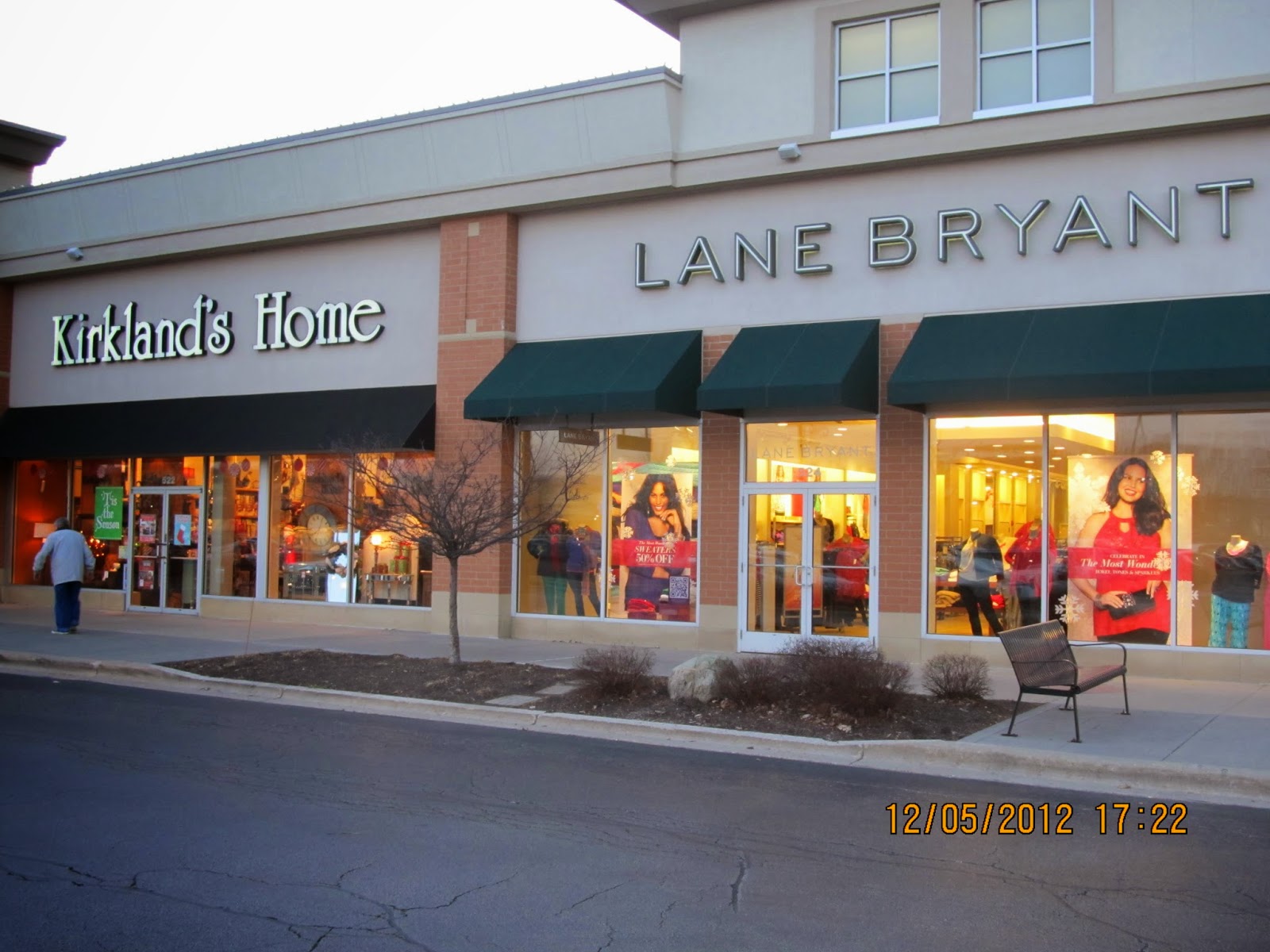 Trip to the Mall Geneva Commons (Geneva, IL)