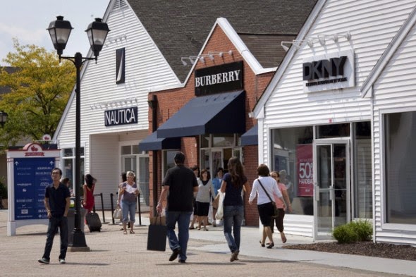 Woodbury Common Premium Outlets em Nova York Woodbury Common Premium Outlets em Nova York