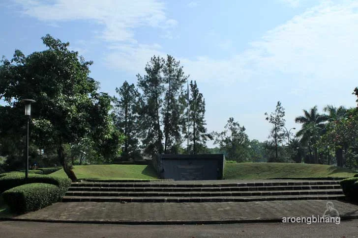 monumen lengkong tangerang