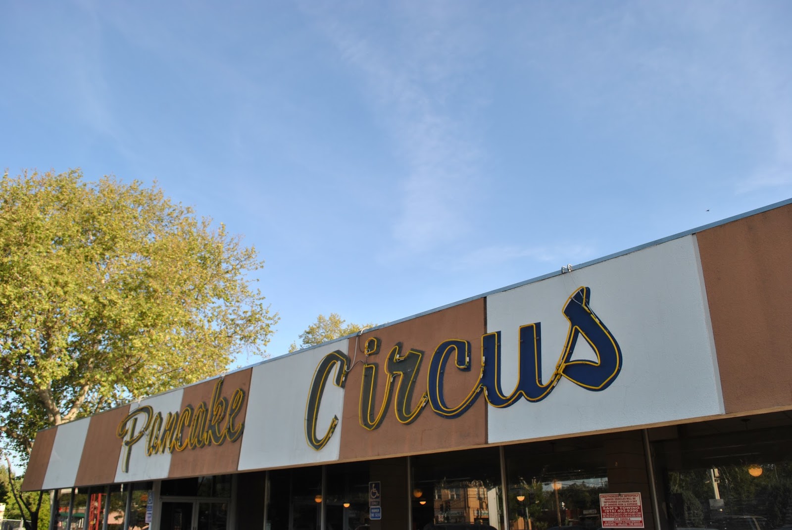 wacky tacky Chow Time Four Clowns at a PANCAKE CIRCUS!