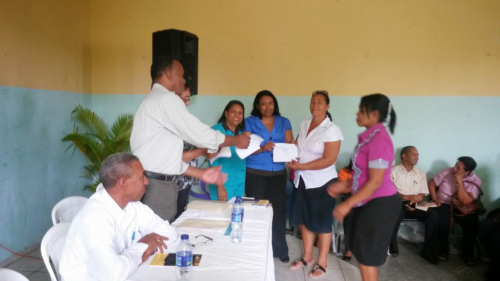 Educación da bienvenida a nuevos docentes.