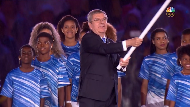 Thomas Bach president International Olympic Committee flag Rio 2016 Olympic Games Closing Ceremony