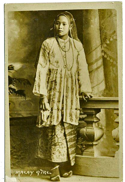 ancient malay clothing