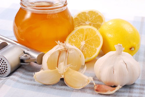 Comment préparer ce remède à l'ail et citron pour avoir un ventre plat ? Comment préparer ce remède à l'ail et citron pour avoir un ventre plat ?
