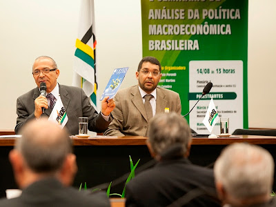 Eliseu Padilha palestra no I Seminário  de Análise da Política Macroeconômica Brasileira