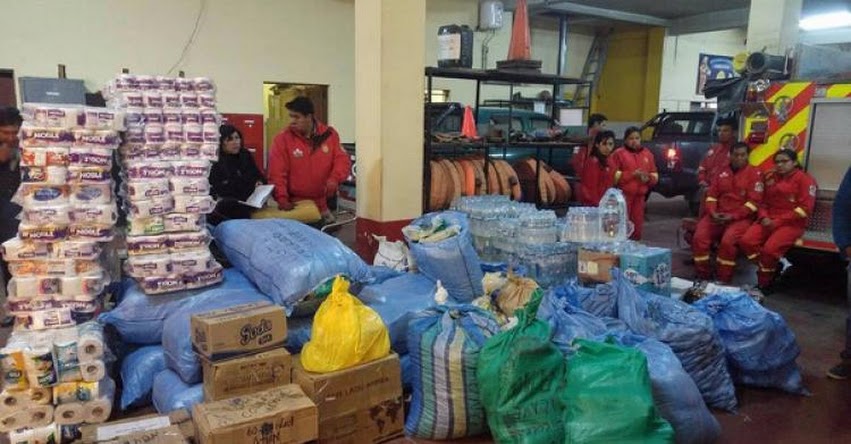 Estudiantes de Ilave - Puno envían ayuda para afectados y damnificados del norte Estudiantes de Ilave - Puno envían ayuda para afectados y damnificados del norte