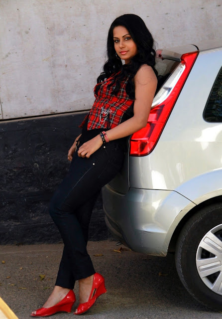Rachana Mourya jeans latest shoot