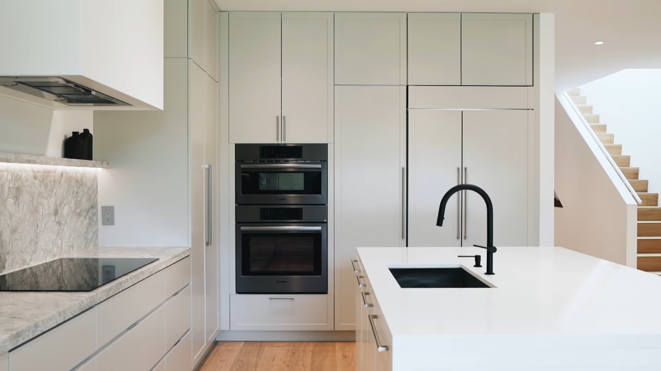 33 Photos vs. 14 Archerhill Dr, Toronto vs. Home Interior Design Tour