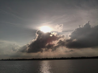 Sun coming out of clouds picture Sun coming out of clouds picture