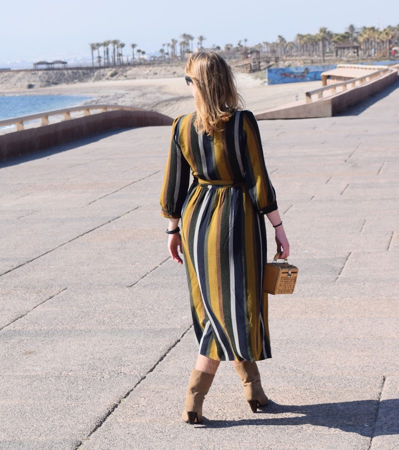 Vestido_rayas_con_botines