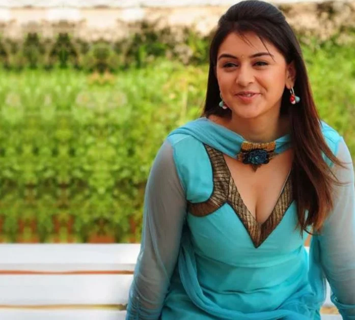 hansika-motwani-life-facts