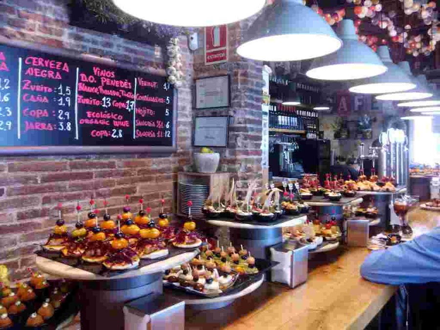 Pinchos en Blai 9 Barcelona