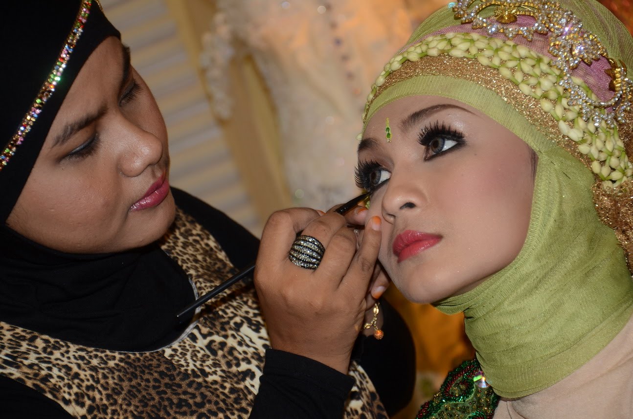 tata rambut pengantin syari