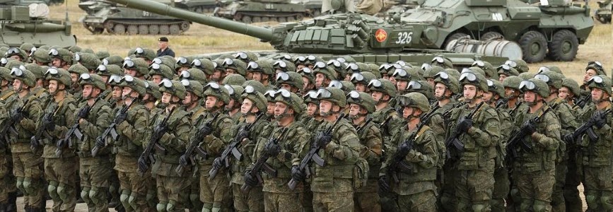 1100 російських танків і 330 літаків уздовж кордону з Україною