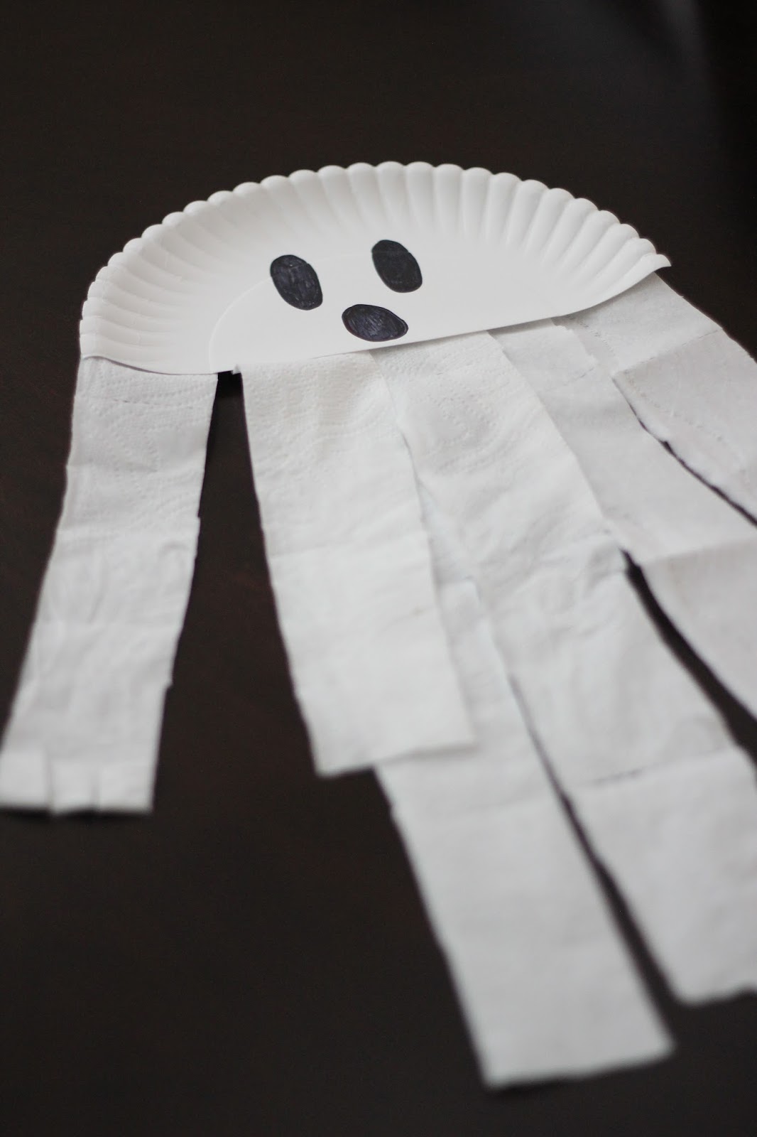 toddler-approved-paper-plate-ghost-craft-for-preschoolers