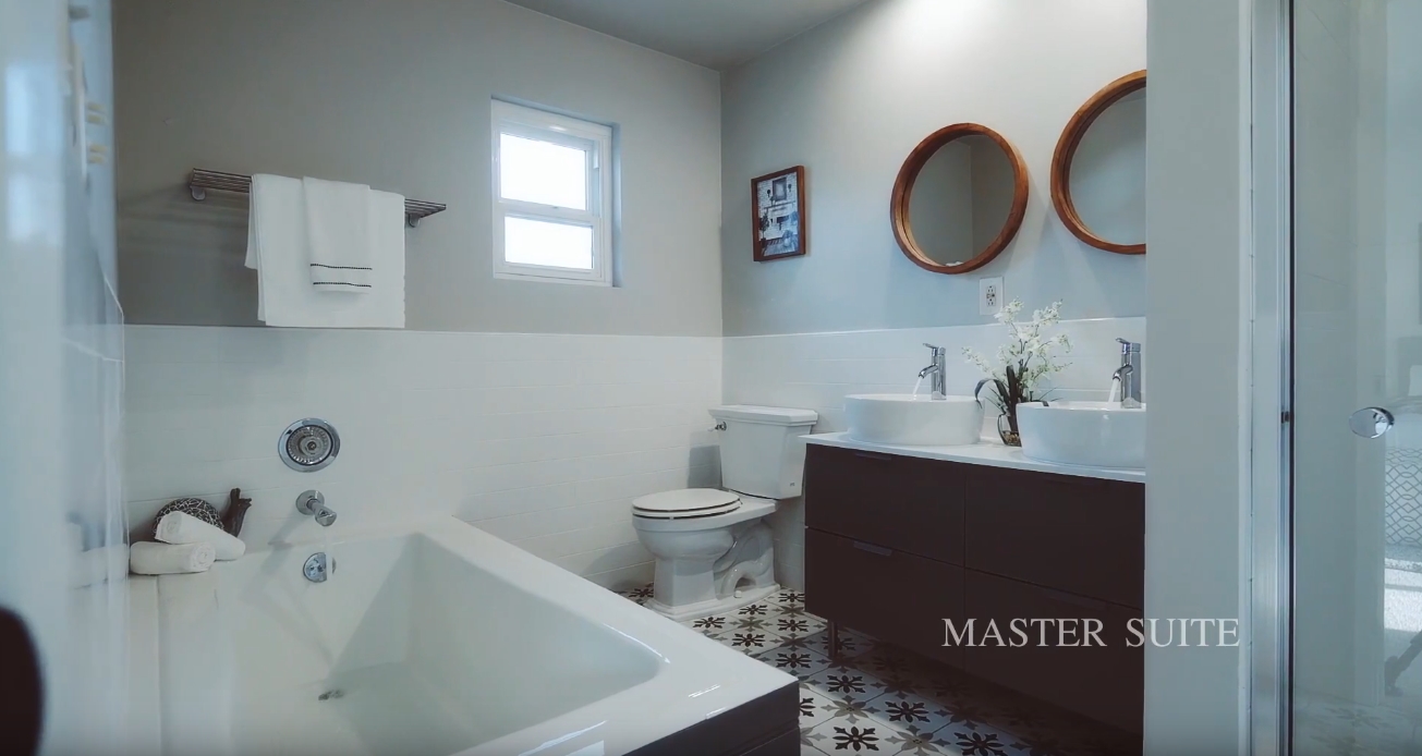 20 Photos vs. 869 Aileen St, Oakland, CA Home Interior Design Tour