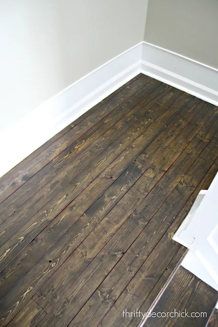 Pine floors wood landing