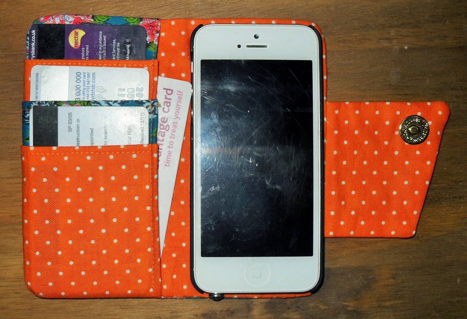 Squiggles Wardrobe : Fabric phone wallet