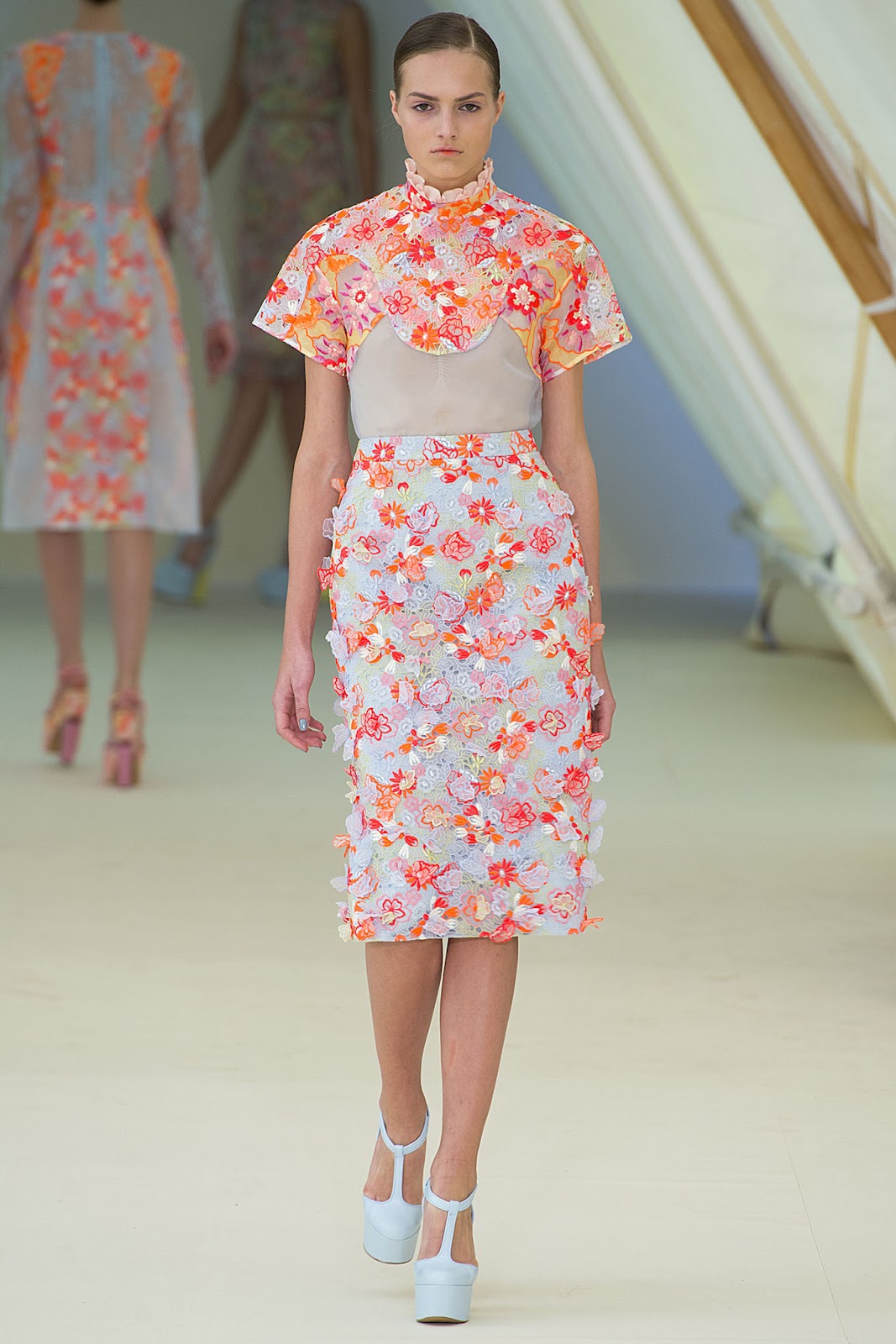 http://4.bp.blogspot.com/-kif36u9xuM4/UF5kr4KDhhI/AAAAAAAAqrs/_Q263uT9Jso/s1600/Erdem-Spring-2013-Collection-London-Fashion-Week-16.JPG