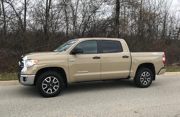Mommy's Favorite Things: 2017 Toyota Tundra 4x4 SR5 Crewmax