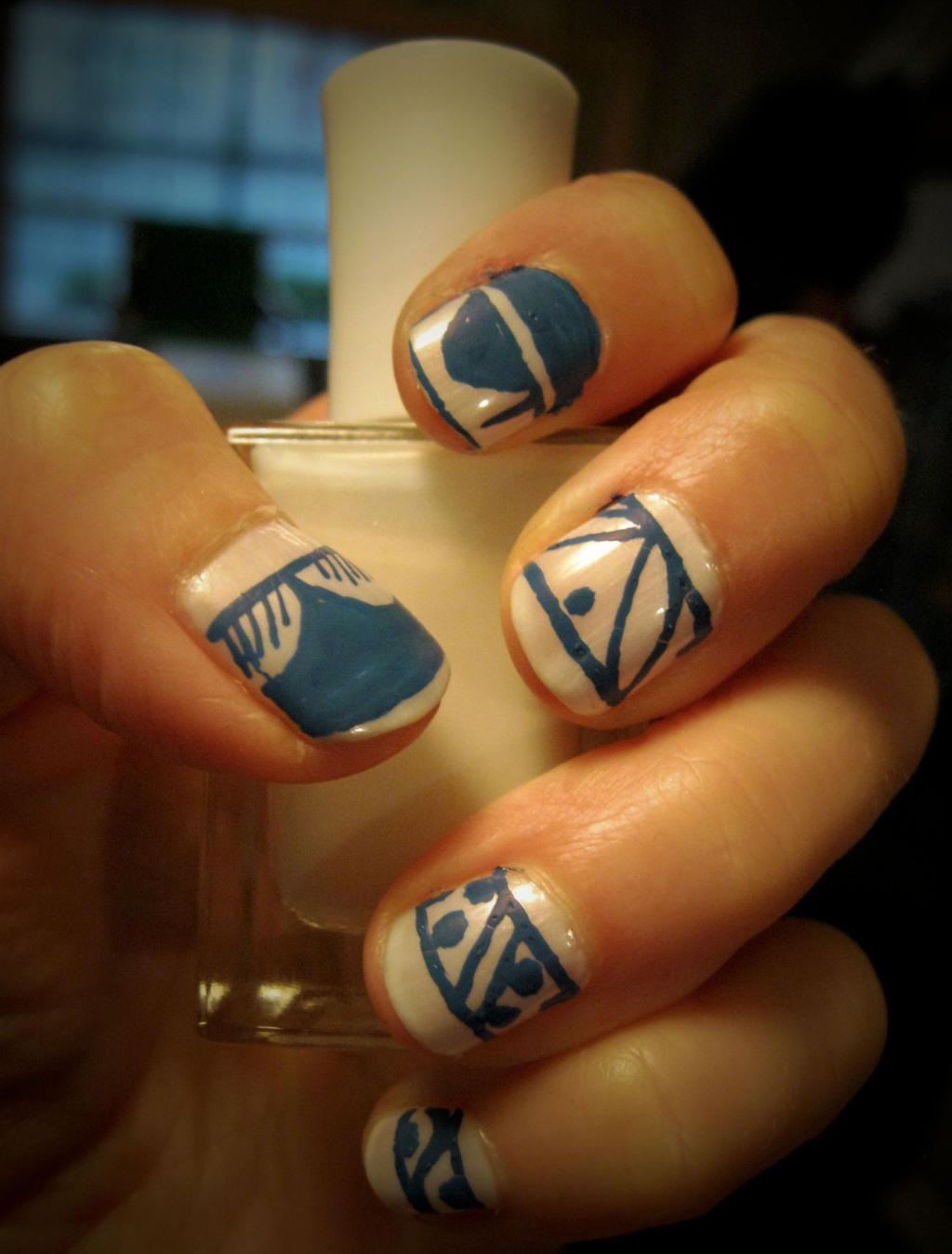 Majolica Manies: Manicures with References Cited