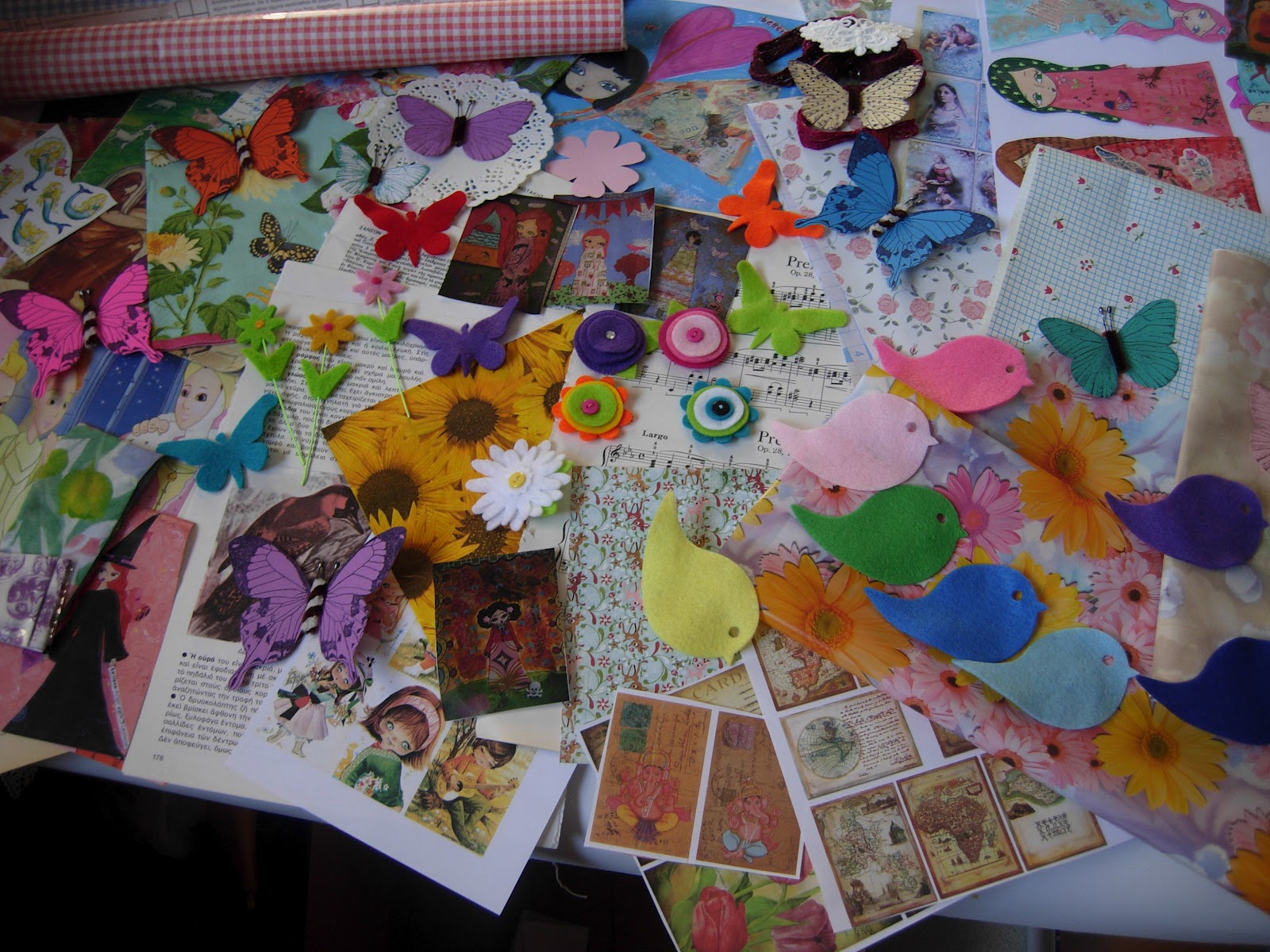 A PINK DREAMER art and paper supplies/embellishments and collage sheets for the summer crafting