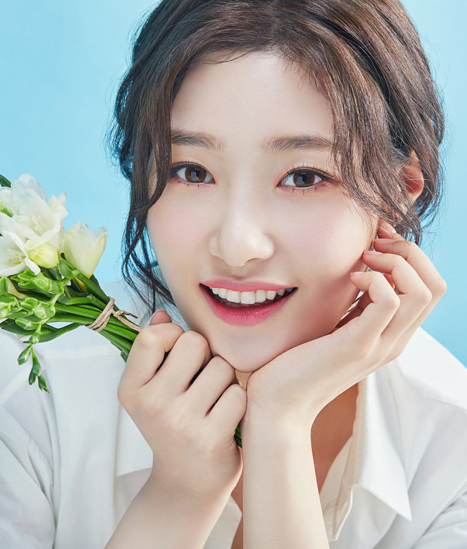 DIA Chaeyeon Is Prettier Than Flowers For 'Healing Bird'! | Daily K Pop