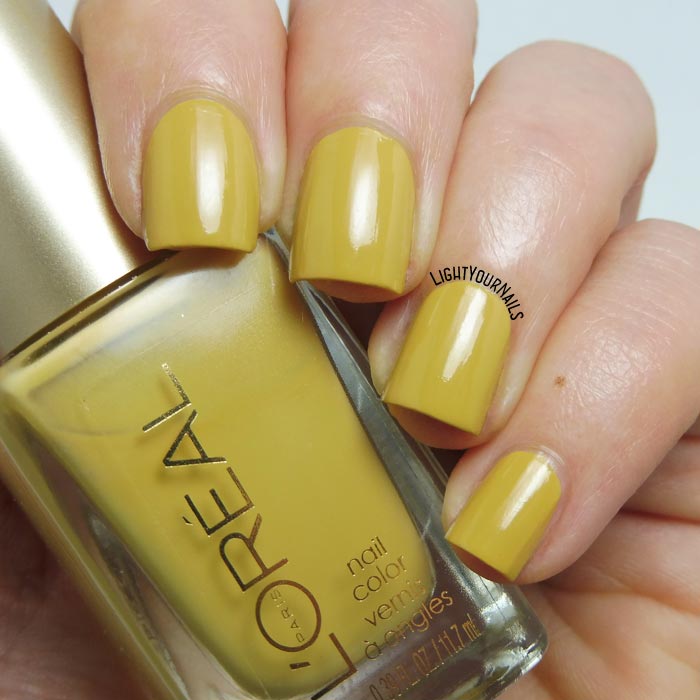 Smalto giallo senape L'Oreal The Perfect Trench mustard yellow creme nail polish #nails #unghie #lightyournails #loreal