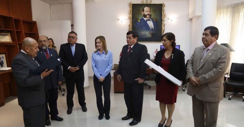 UNP: Ministra de Educación se reunió con Rector de la Universidad Nacional de Piura por reconstrucción UNP: Ministra de Educación se reunió con Rector de la Universidad Nacional de Piura por reconstrucción