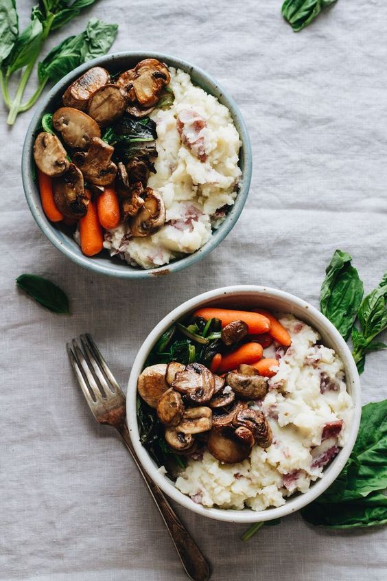 #Vegan Loaded Mashed Potato Bowls! Perfect for those holiday leftovers. Delicious and easy to make! #GlutenFree #Vegetarian #Vegan Loaded Mashed Potato Bowls! Perfect for those holiday leftovers. Delicious and easy to make! #GlutenFree #Vegetarian