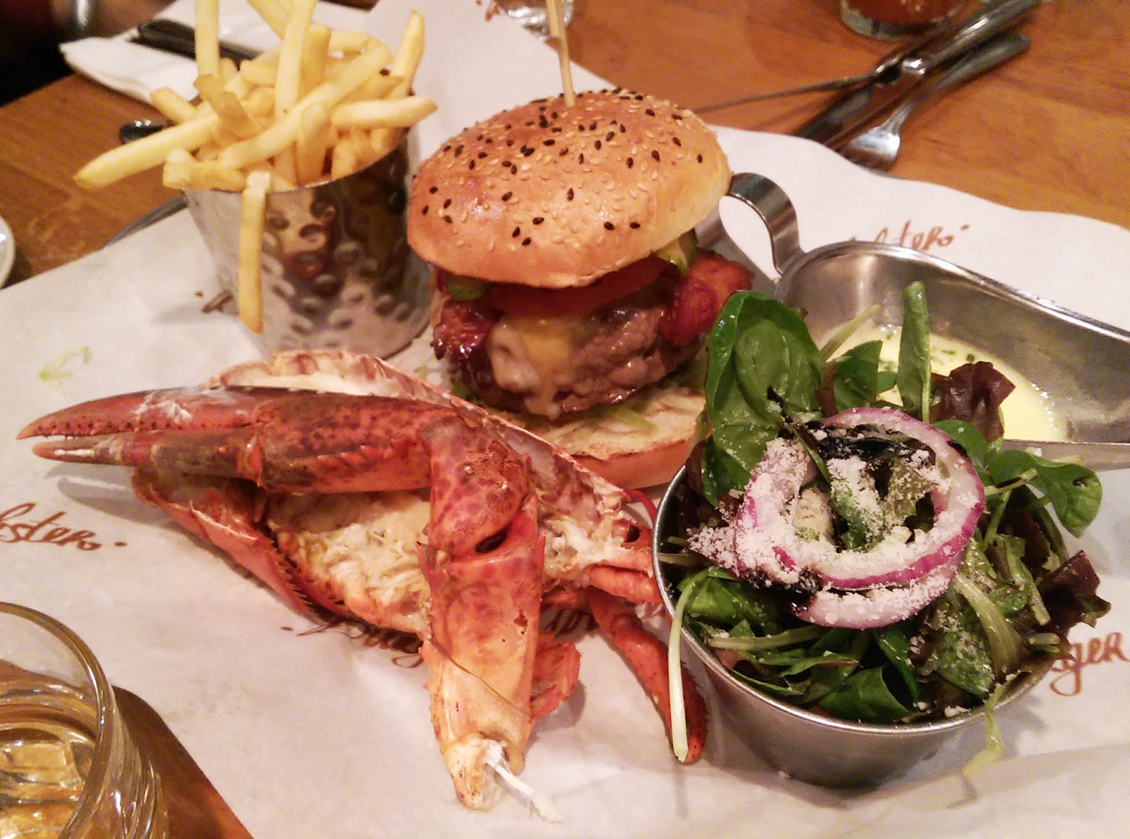 Food and Drinks Noob Burger and Lobster