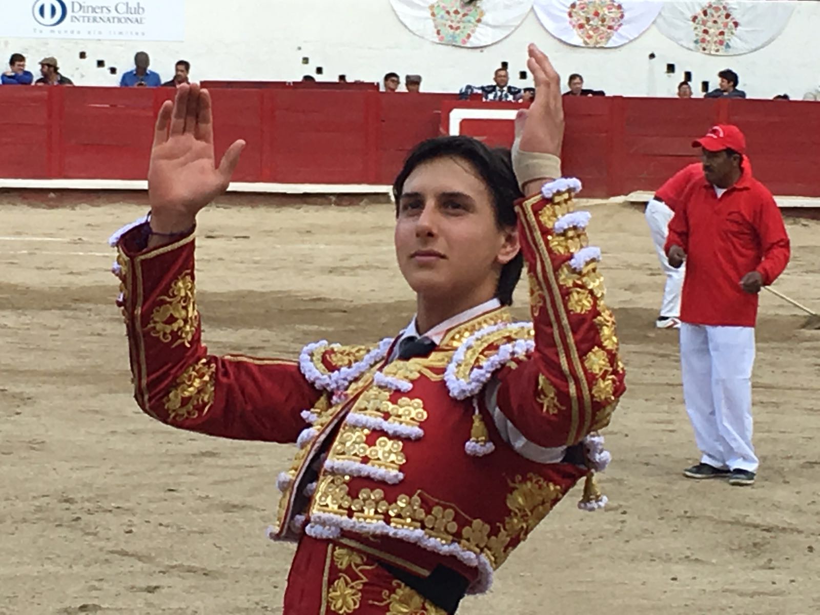 Lascosasdeltoro: Andrés Roca Rey, confirmación de lujo en Las Ventas.