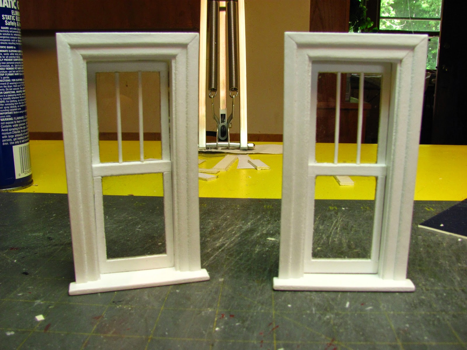 1 inch scale dollhouse