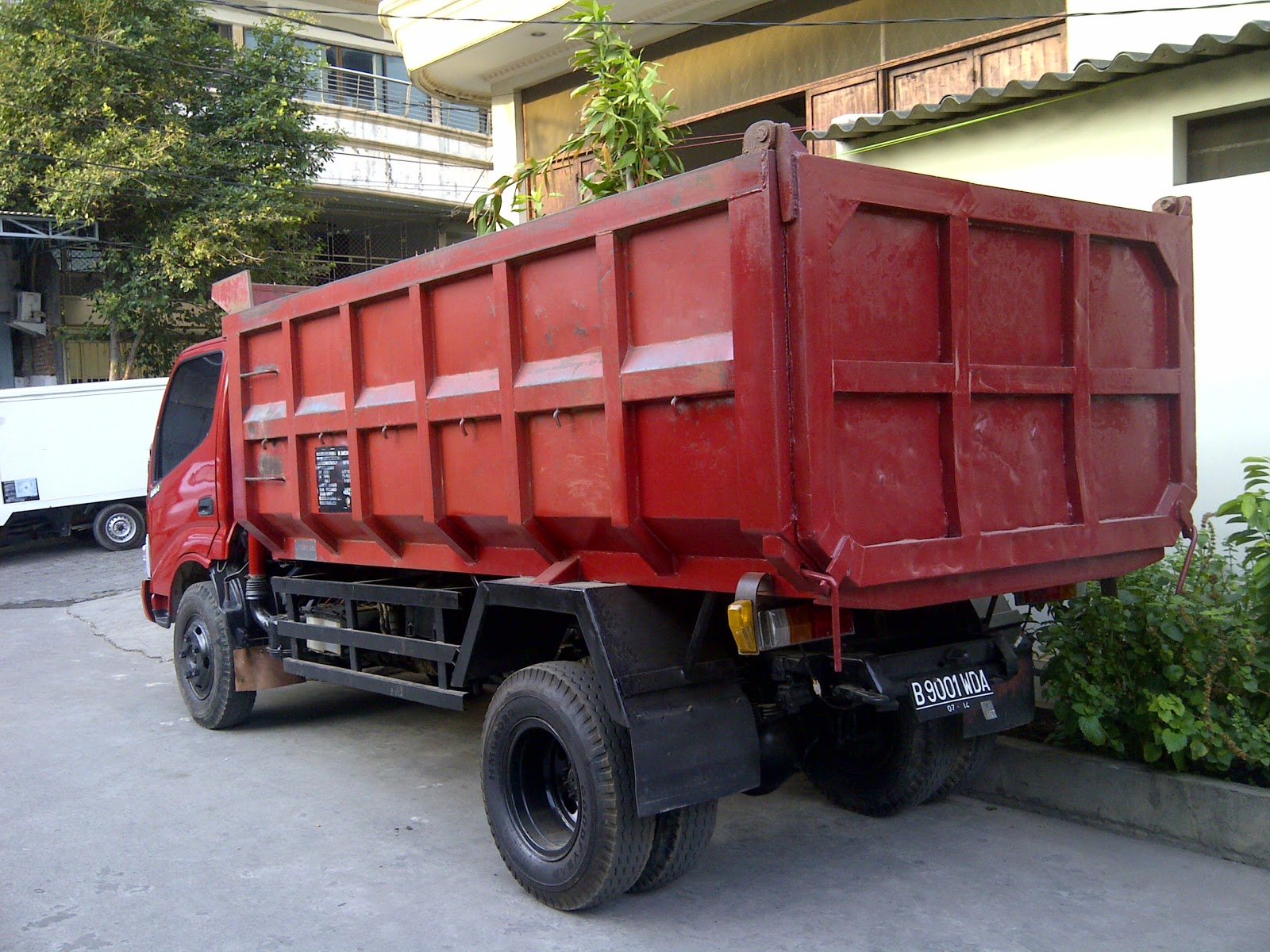 Mobil Dump Truck Bekas Di Lampung Lamp Design Ideas