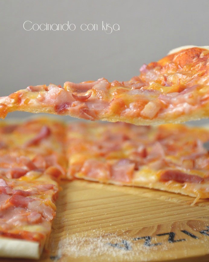 Cocinando con Kisa Pizza con base fina (KitchenAid)