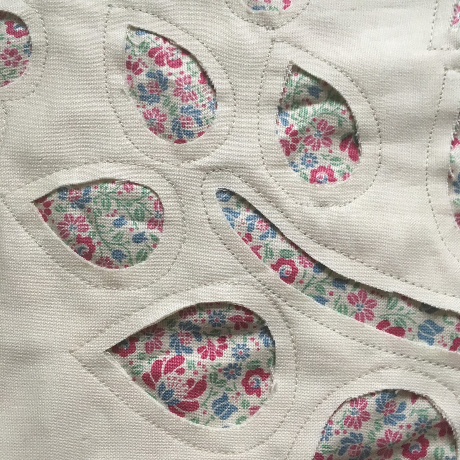 tree-pillow-and-merry-go-round-quilt-charm-about-you