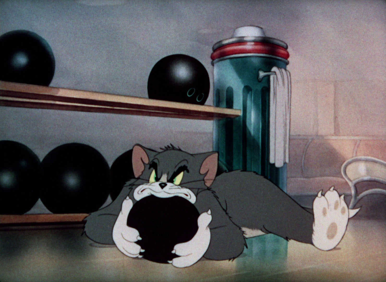 Tom & Jerry Pictures: "The Bowling Alley-Cat"