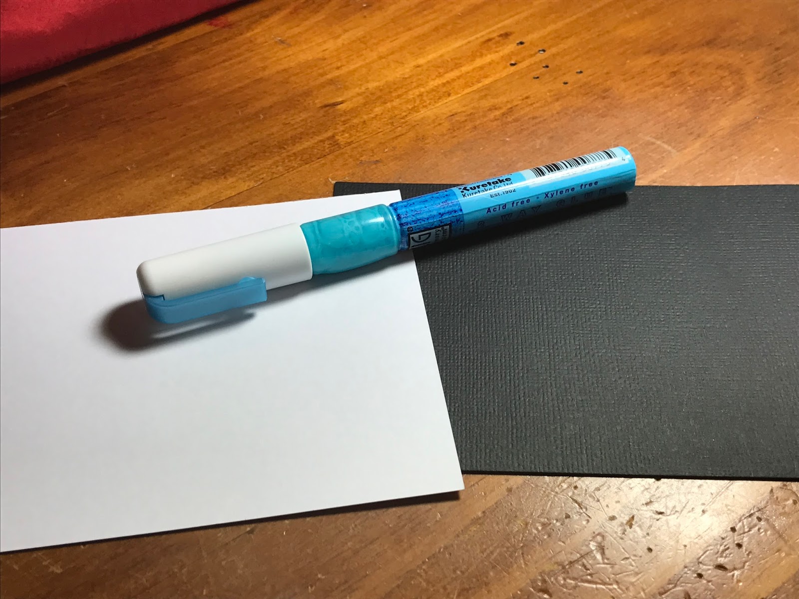 Loki Made It: How to Use A Zig 2 Way Glue Pen with Foil.