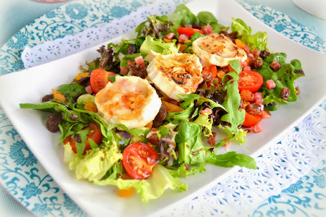 ensalada con queso de cabra crujiente