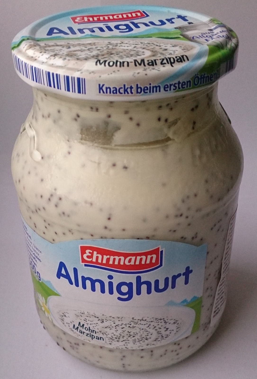 Chwile zasłodzenia: Ehrmann Almighurt Mohn-Marzipan