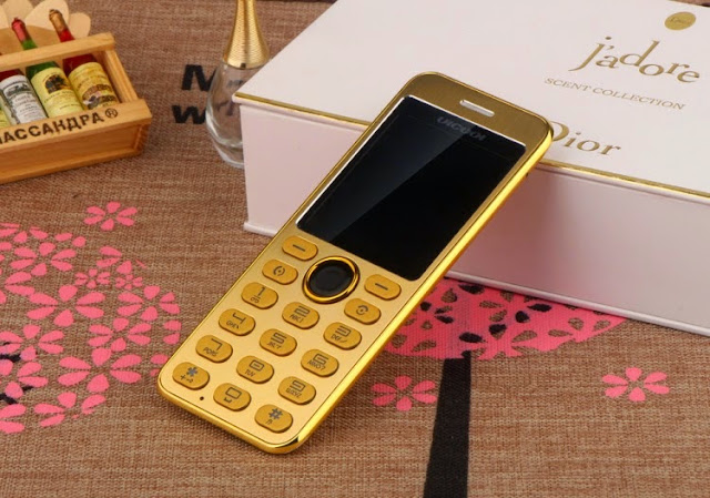 Uiphone U2 màu vàng Uiphone U2 màu vàng