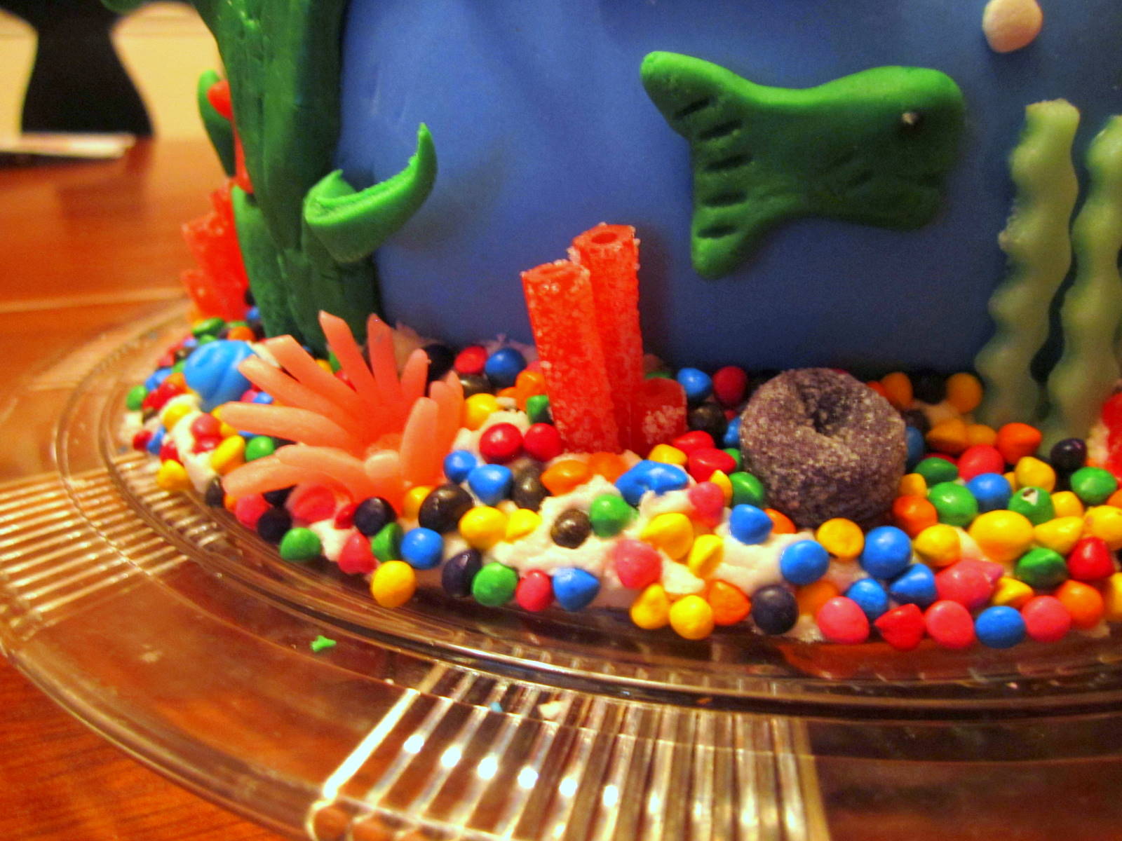 Leafy Tree Tops: Fish Bowl Cake