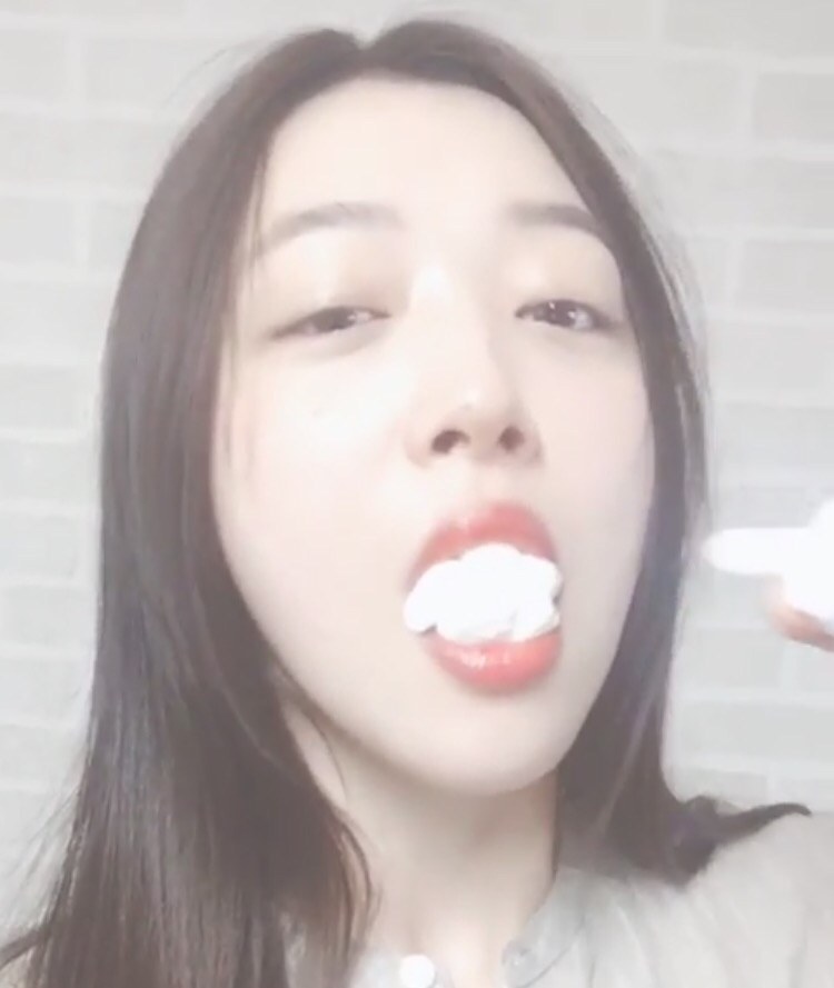 Cream In Her Mouth 65