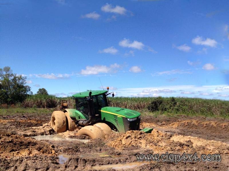 Tractors - Farm Machinery: John Deere Stuck and Mud